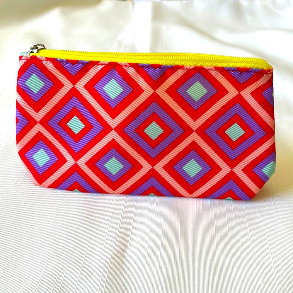 CLINIQUE MAKE UP OR COSMETICS BAG NEW